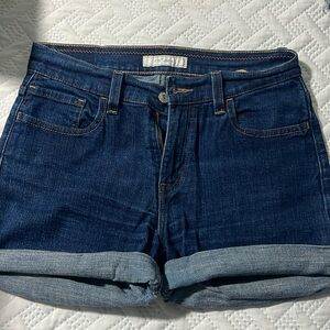 Levi 515 size 6 Jean short